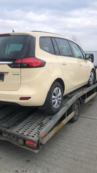 Dezmembram Opel Zafira C 1.6 CDTI an fabr 2014