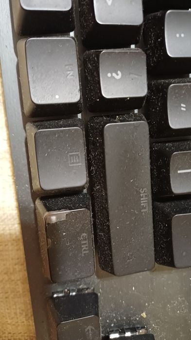 Геймърска клавиатура - Logitech G512 Carbon GX Red