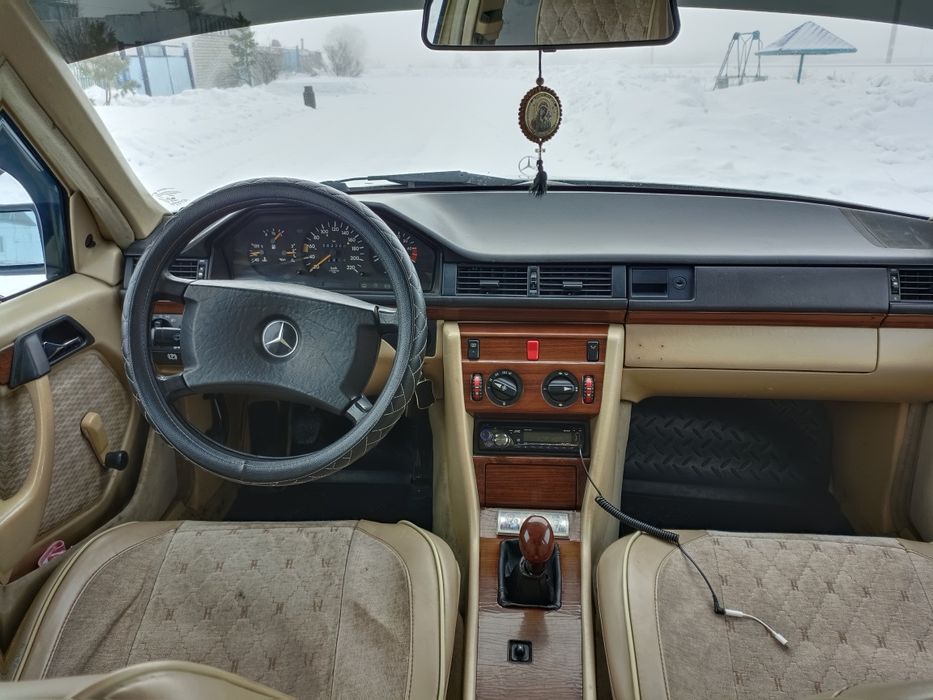 Продам 124 Мерседес