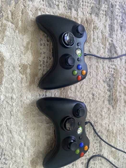 Xbox 360 с двумя джостиками