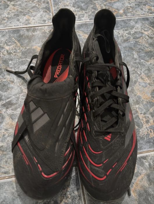 Vand ghete adidas predator