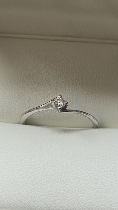 Годежен пръстен диамант 14к