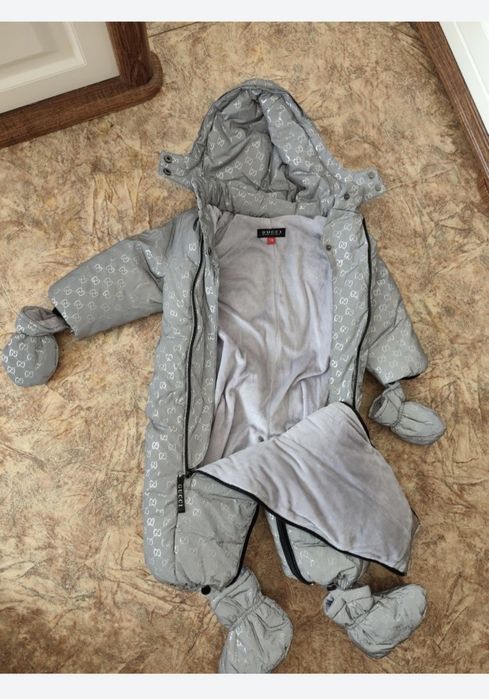 Детская куртка продаётся