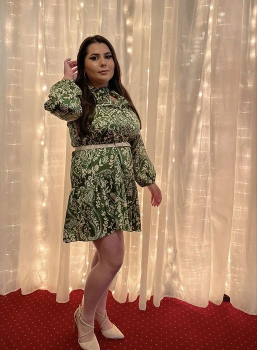 Vând rochiță elegantă Reserved mărimea M