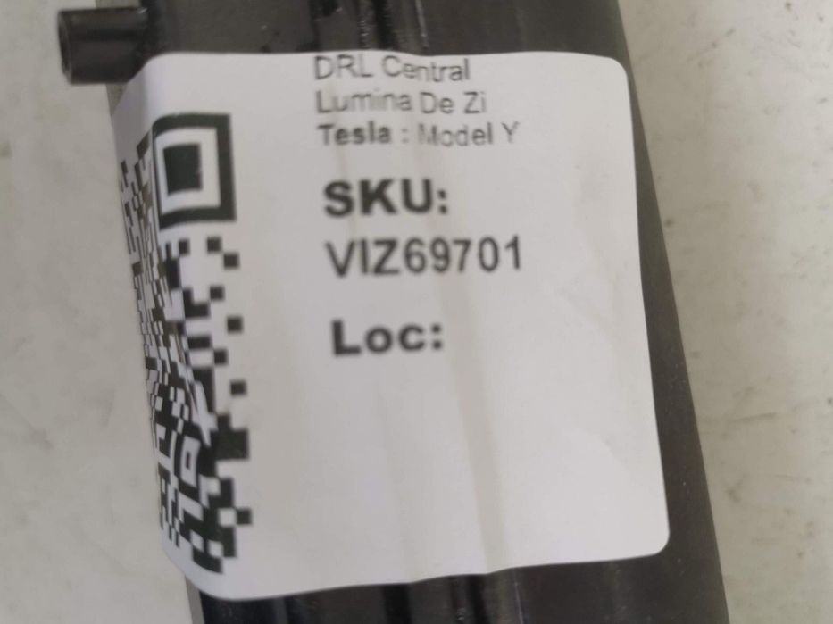 DRL Central Lumina De Zi Tesla Model Y Juniper 2025 2026 Original In S