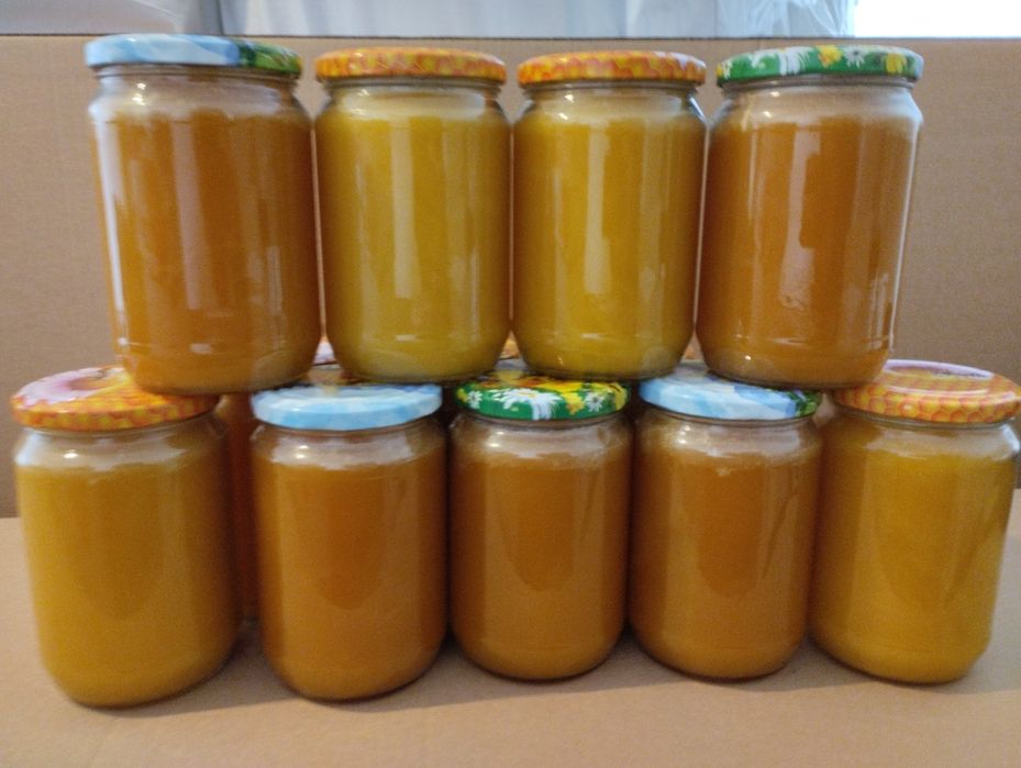 Пчелен Мед  и лешници