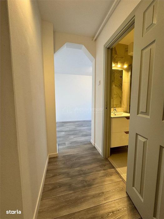 2 camere - Renovat - Etaj 1 — fotografia 1