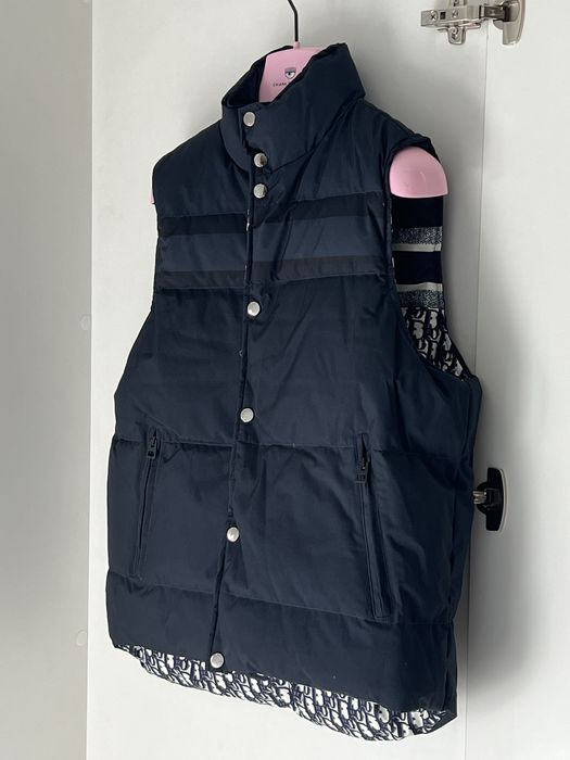 Продам жилет от Монклер люкс