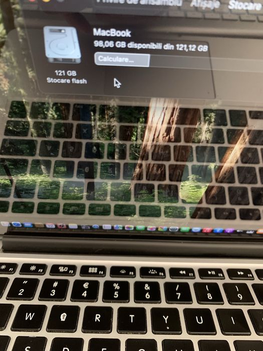 Laptop Apple MacBook Pro Retina intel core i5,8gb ram.Cititi anuntul.