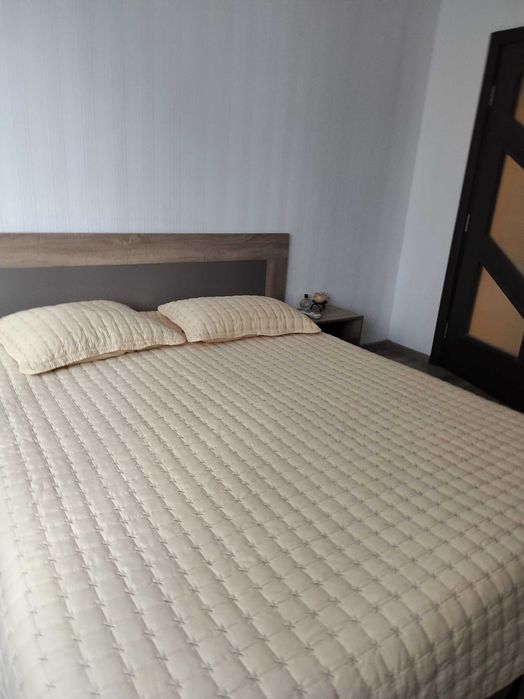 Нощувки Варна.Тристаен ап с безплатни парко места.