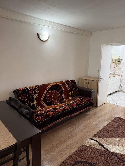 Garsoniera de inchiriat