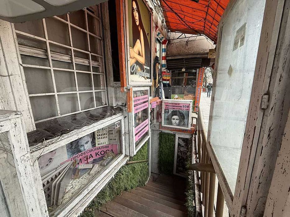 Под наем помещение в идеалния център на Варна