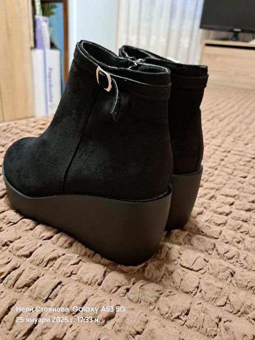 Дамски боти номер 35