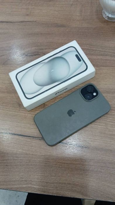 IPhone 15 базовый