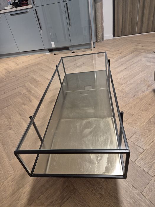 Стъклена маса с метална рамка 1.20/50