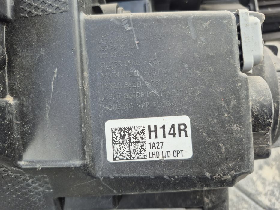 Far Hyundai Elantra Dreapta Led
