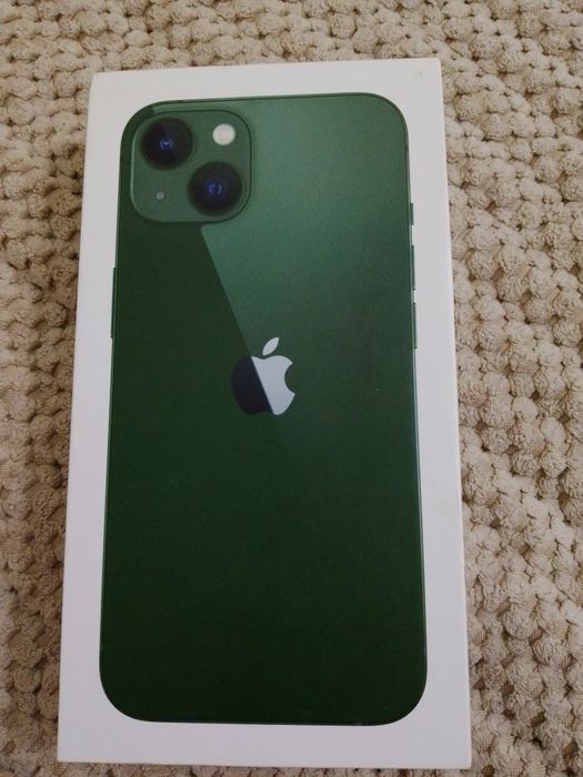 IPhone 13 зелёный