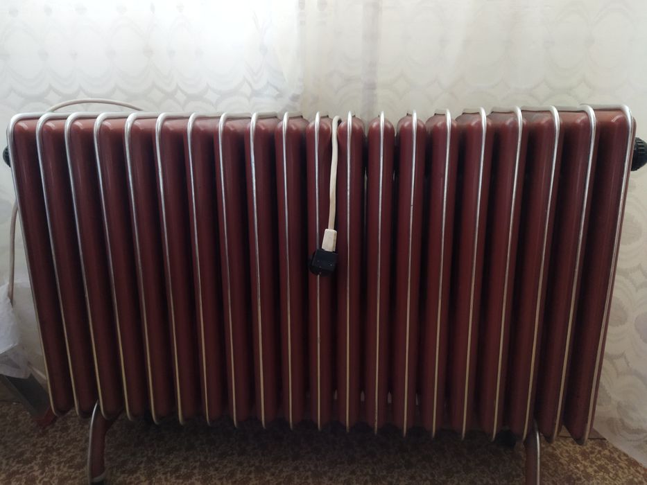 Продавам Ел. радиатор
