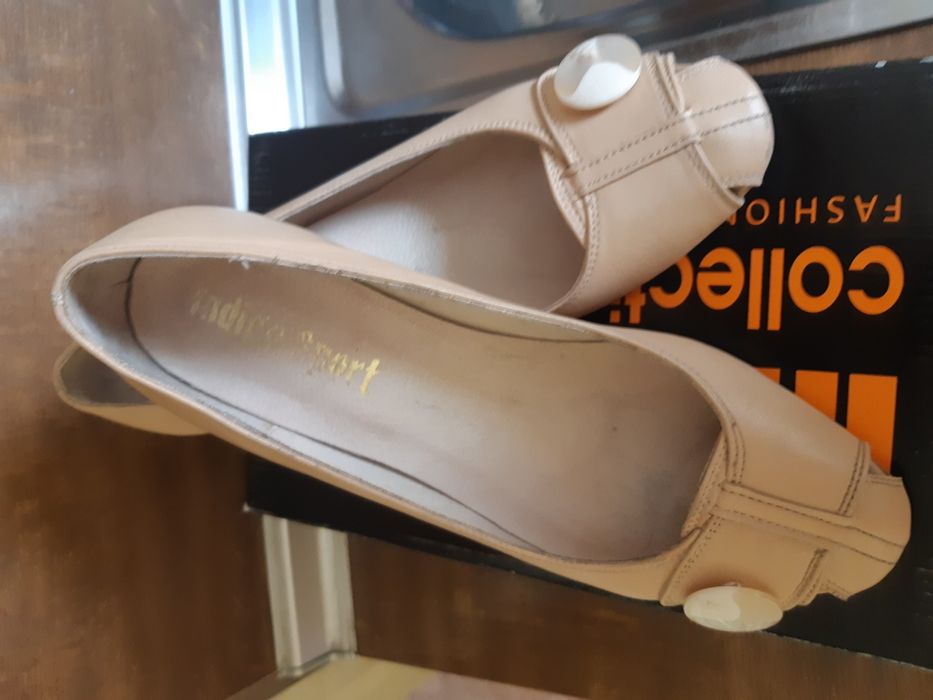 Продавам обувки 38 номер