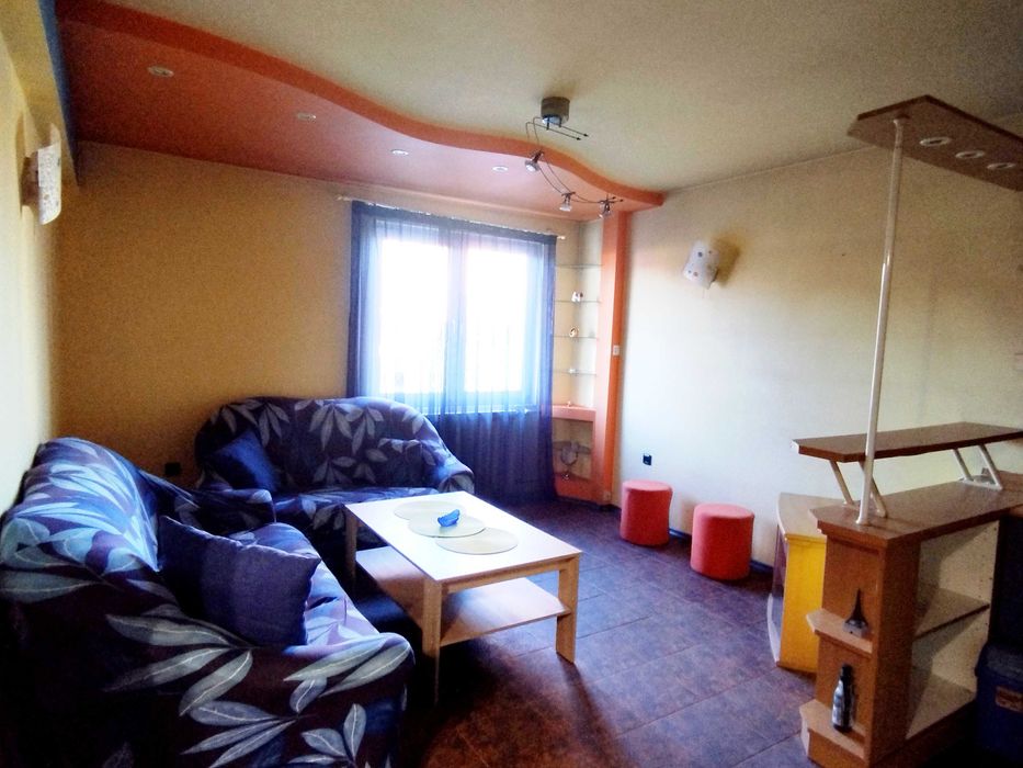 Апартаментпод наем в топ център!