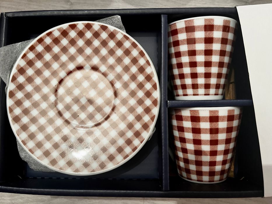 Set 2 ceecute cafea cu farfurii English Home noi in cutie