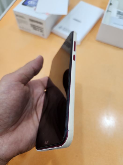 Redmi 8 Ruby Red 3/32