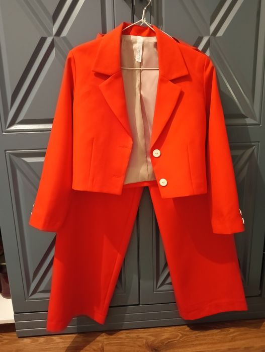 Костюм сатылады 4шт.