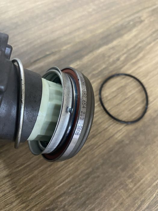 Чисто нова лагер помпа SACHS за опел