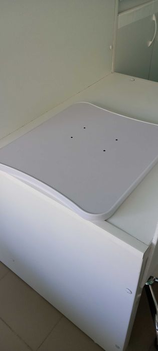 Козметична помощна маса