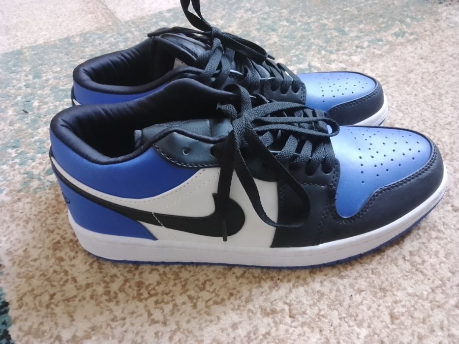 Мужская кроссовка