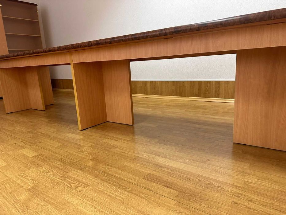 стол большой,5 метров