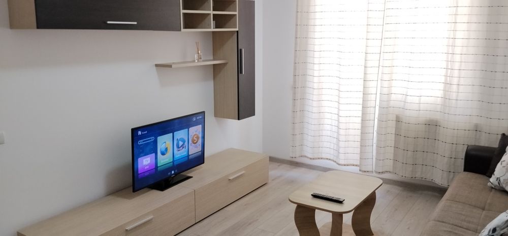 Închiriez apartament Militari residence
