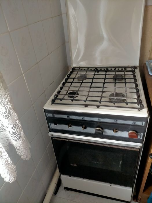 Продам Газовую плиту рабочая