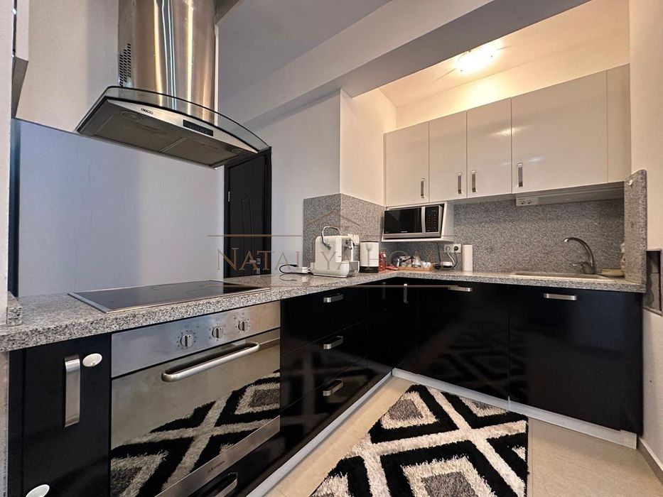 Продава се Многостаен апартамент в Бургас, Сарафово - 150 кв.м за 1400 €/кв.м - Снимка #1