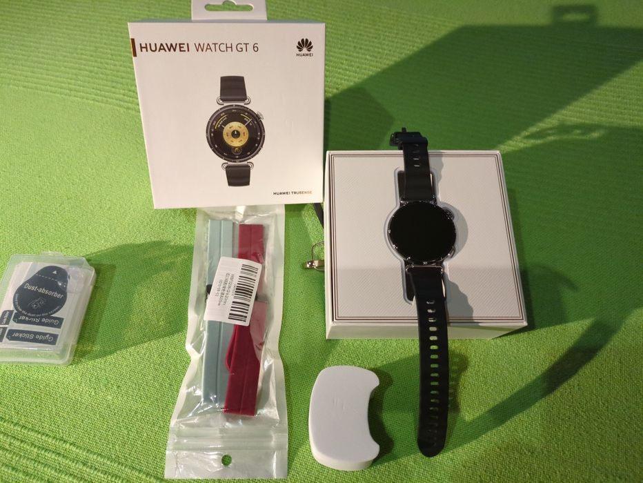 Huawei gt6, дамски, нов с гаранция.