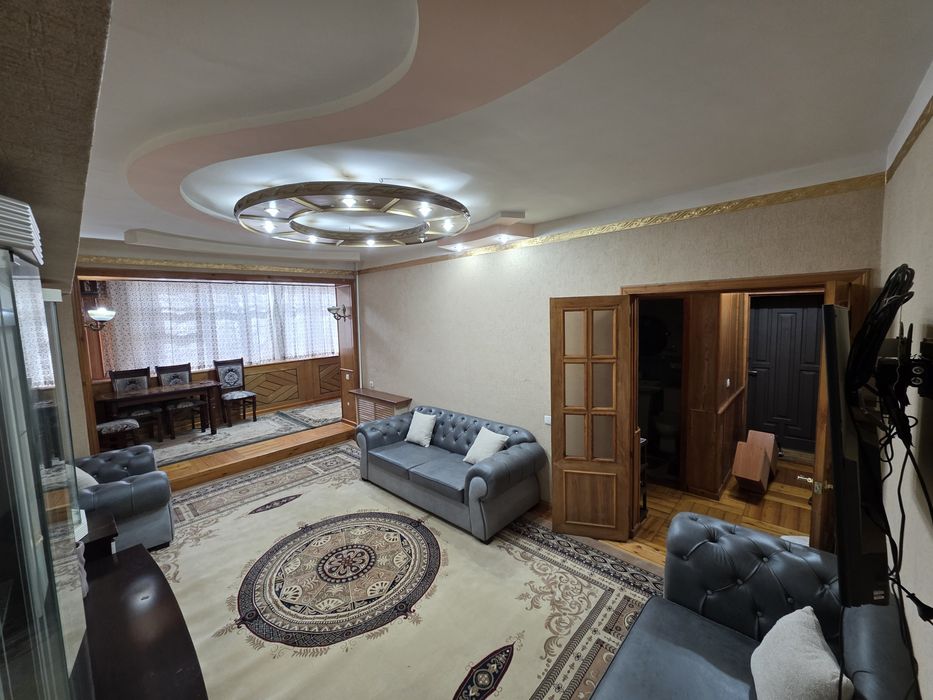 Сдаётся с 2 дворами уютная и просторная квартира в одном из самых комф