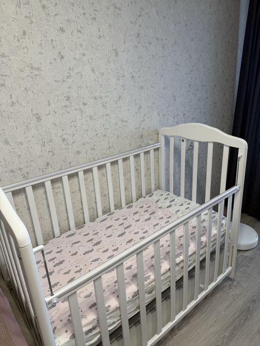Продам детскую кроватку