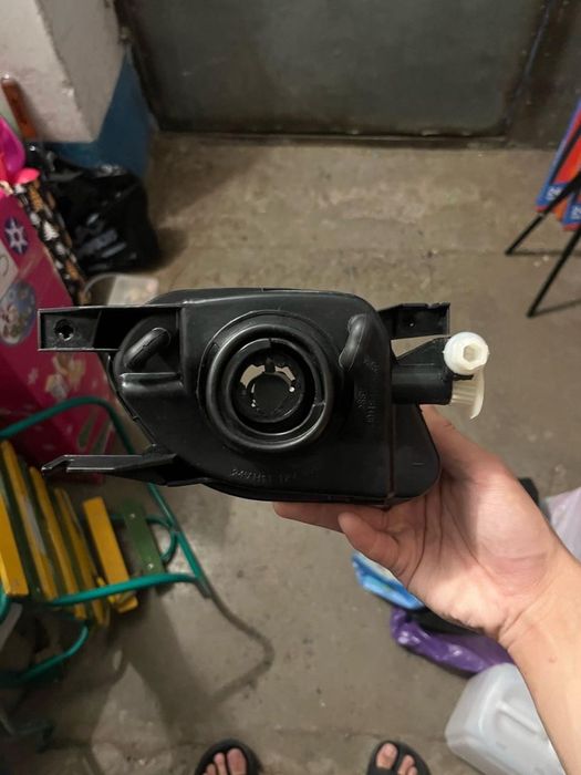 Продам противотуманку w211