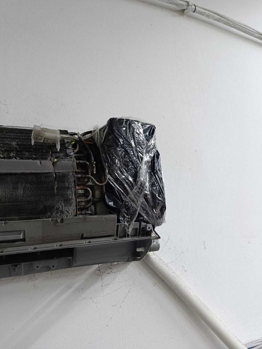 Aer conditionat Montaj Service Reviizii Incarcare Freon