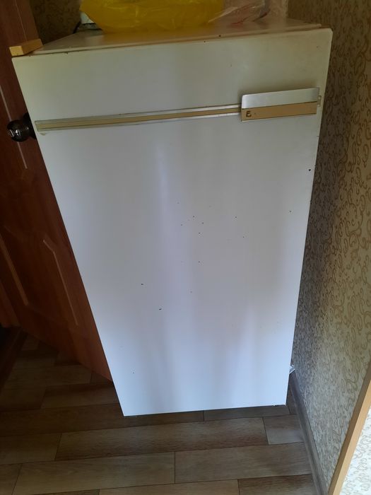 Продам холодильник