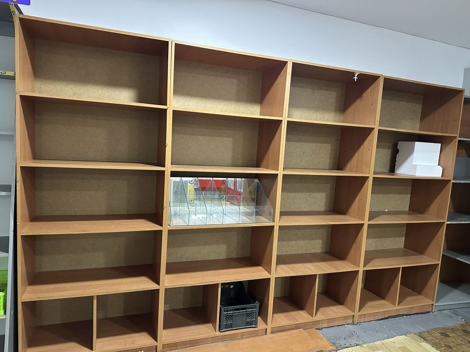 Шкафы для магазина