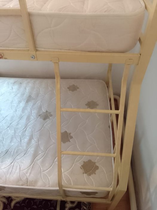 Двухярусная кровать