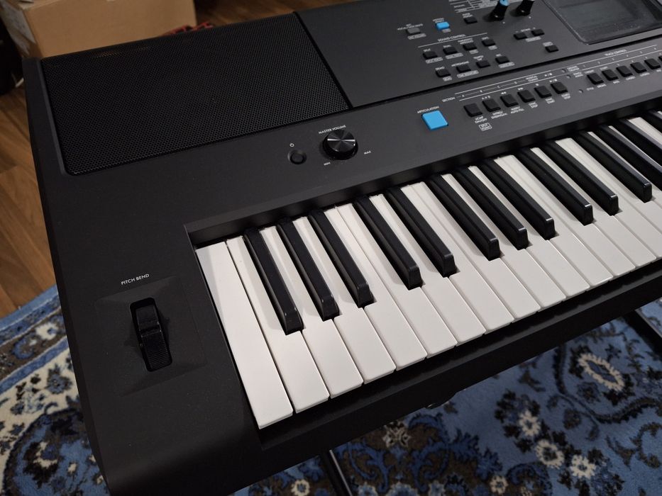 Orga Yamaha PSR EW 425