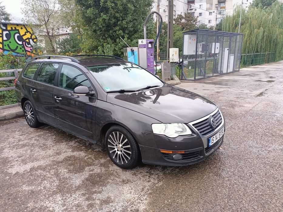 Vând masina ușor negociabil