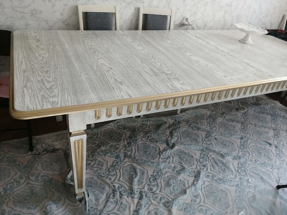СТОЛ гостинный Срочно