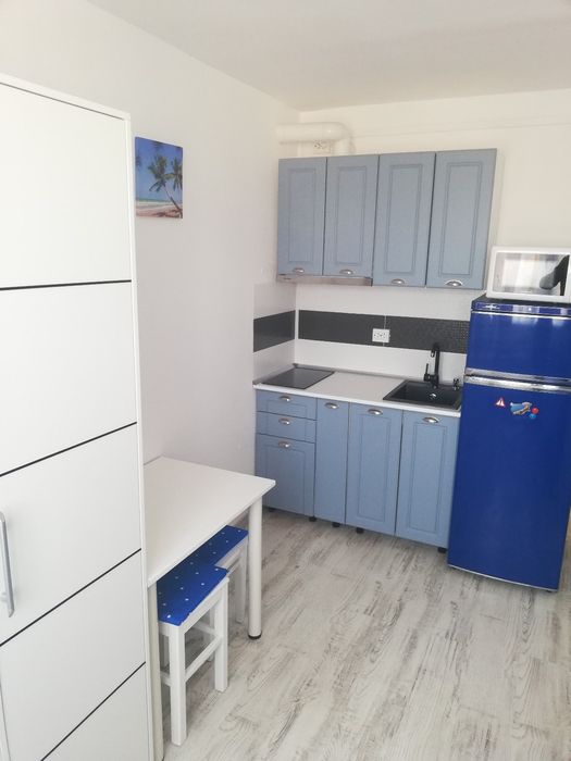 Garsoniera renovata et. 2 zona Compa