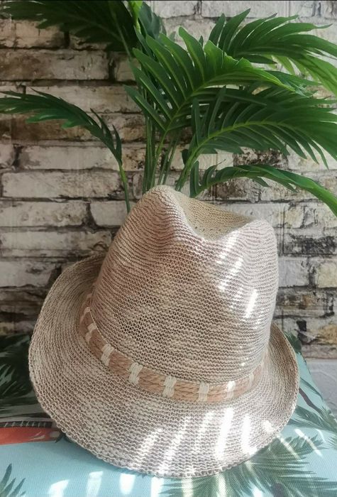 Нови шапка reserved, и чанта!