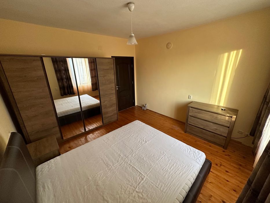 Дава се под наем Етаж от къща в с. Тополи, Област Варна - 120 кв.м за 498.27 € - Снимка #1