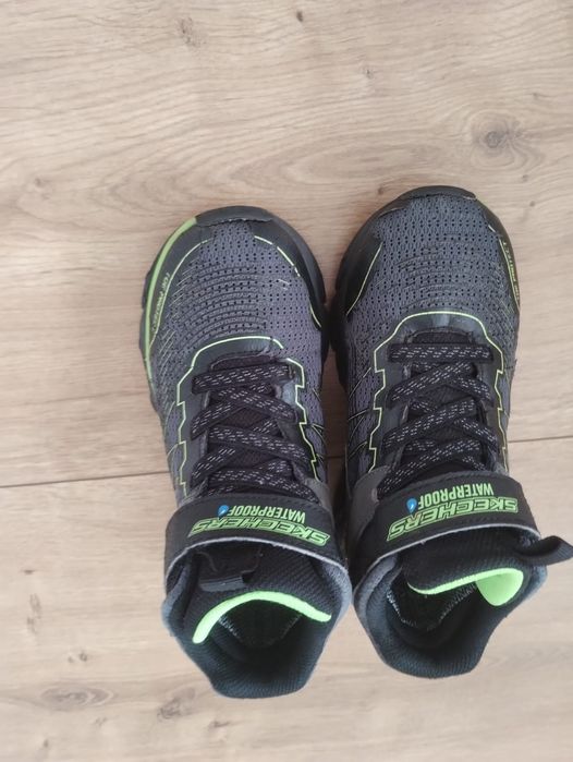 Vând ghete iarna impermeabil Sketchers 33