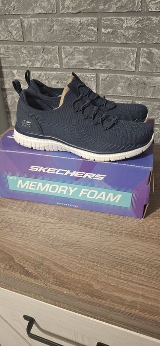 Skechers  кроссовки Memory Foam, 35 размер